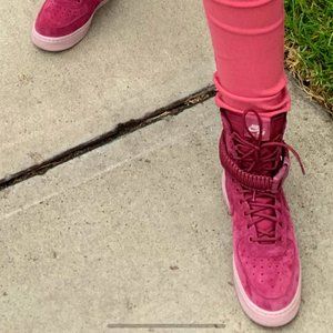 Nike SF-AF1 Force Is Female Size 8
